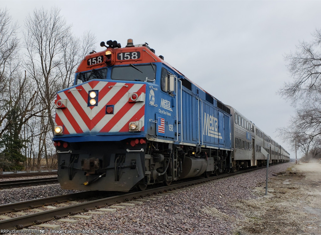 METX 158 is arriving in La Fox,IL